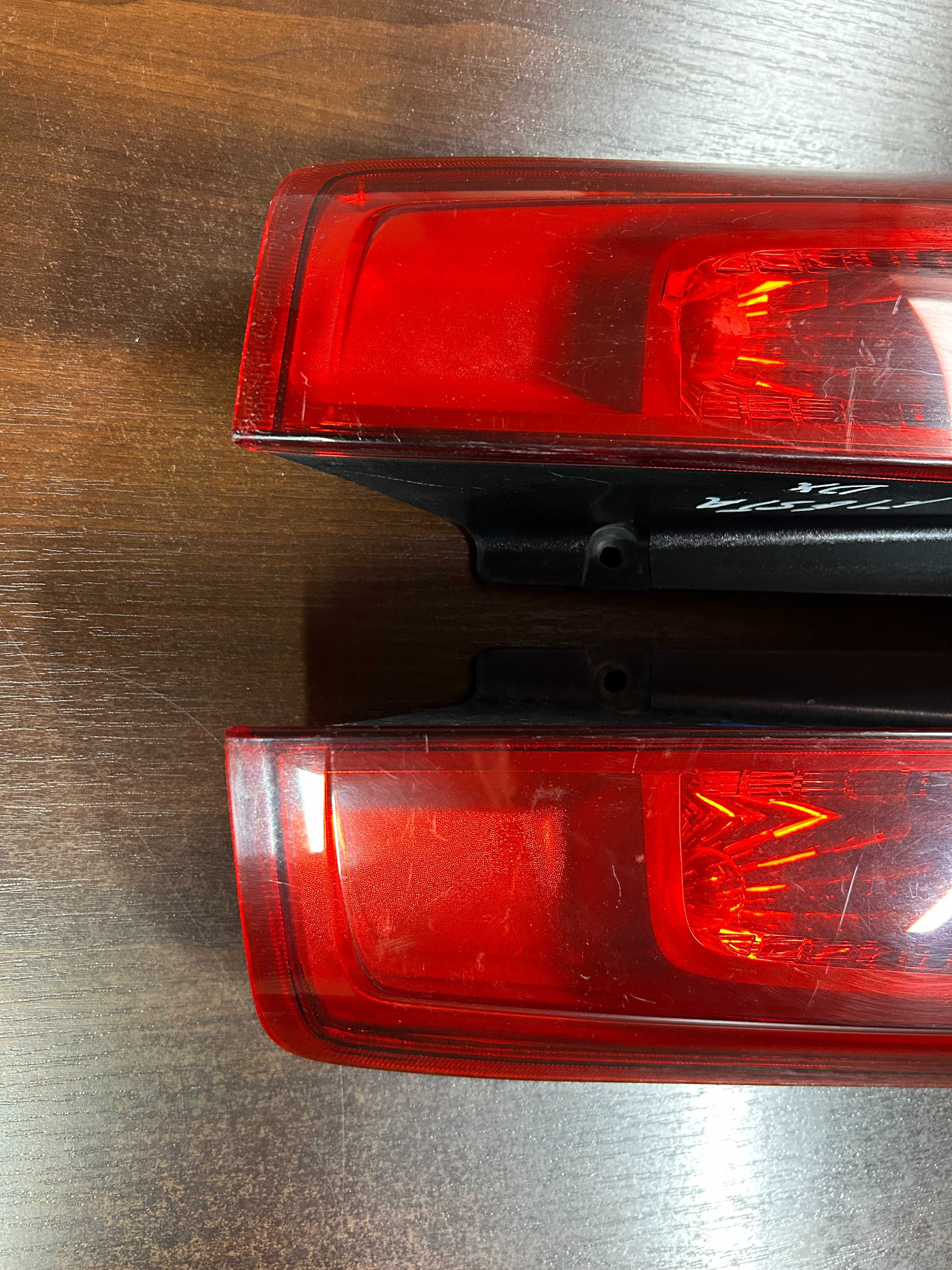 лівий ліхтарь задній правий лівий стопи Ford Fiesta 3 дверна 2005-2010
