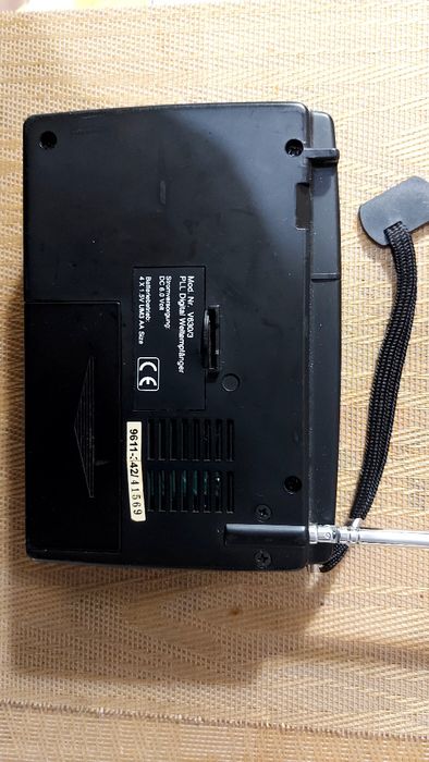 Продам радиоприёмник с FM, чистокровный немец, в хорошем состоянии