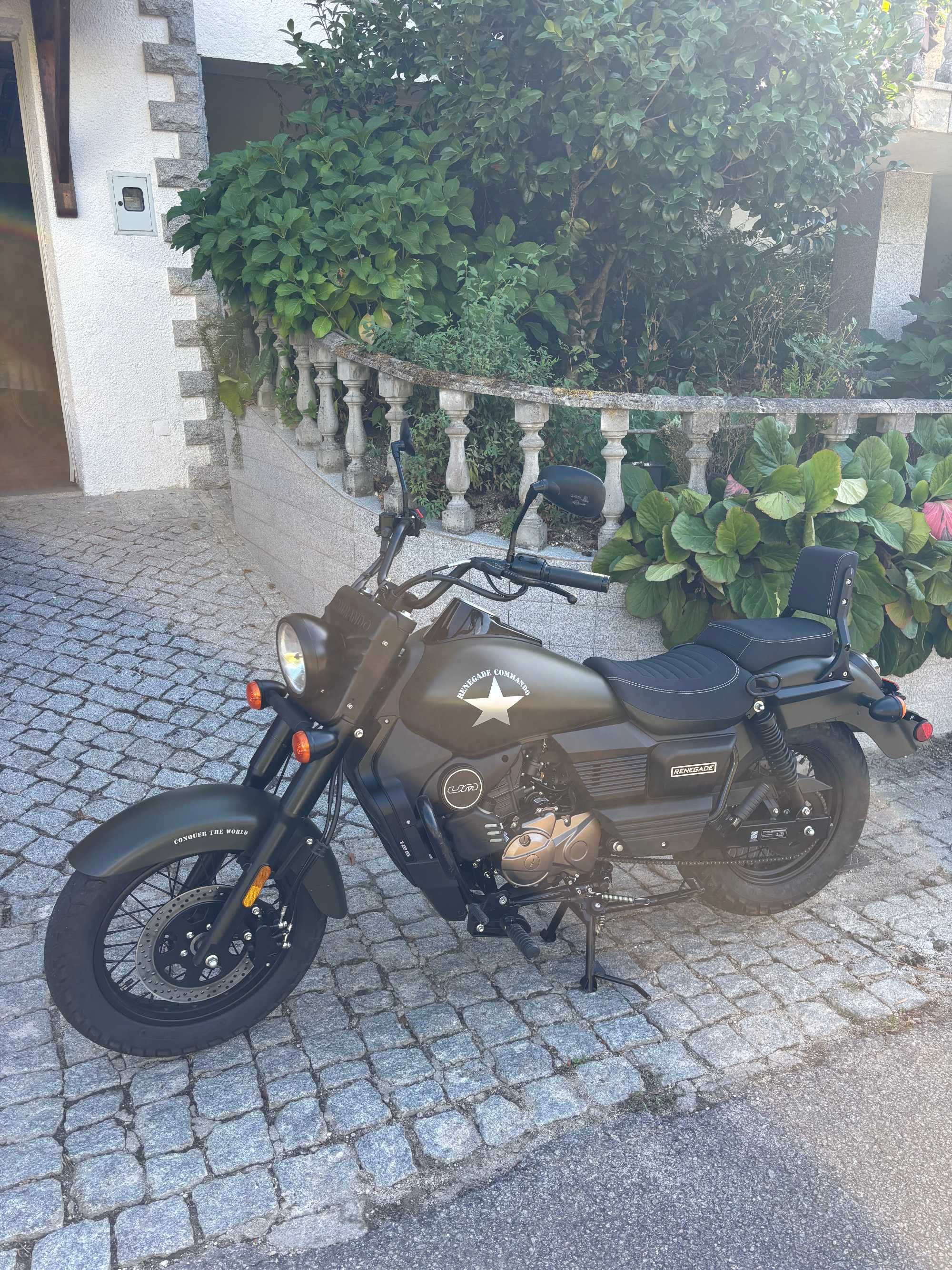 UM Renegade Commando 125cc de 2025 - Como Nova!