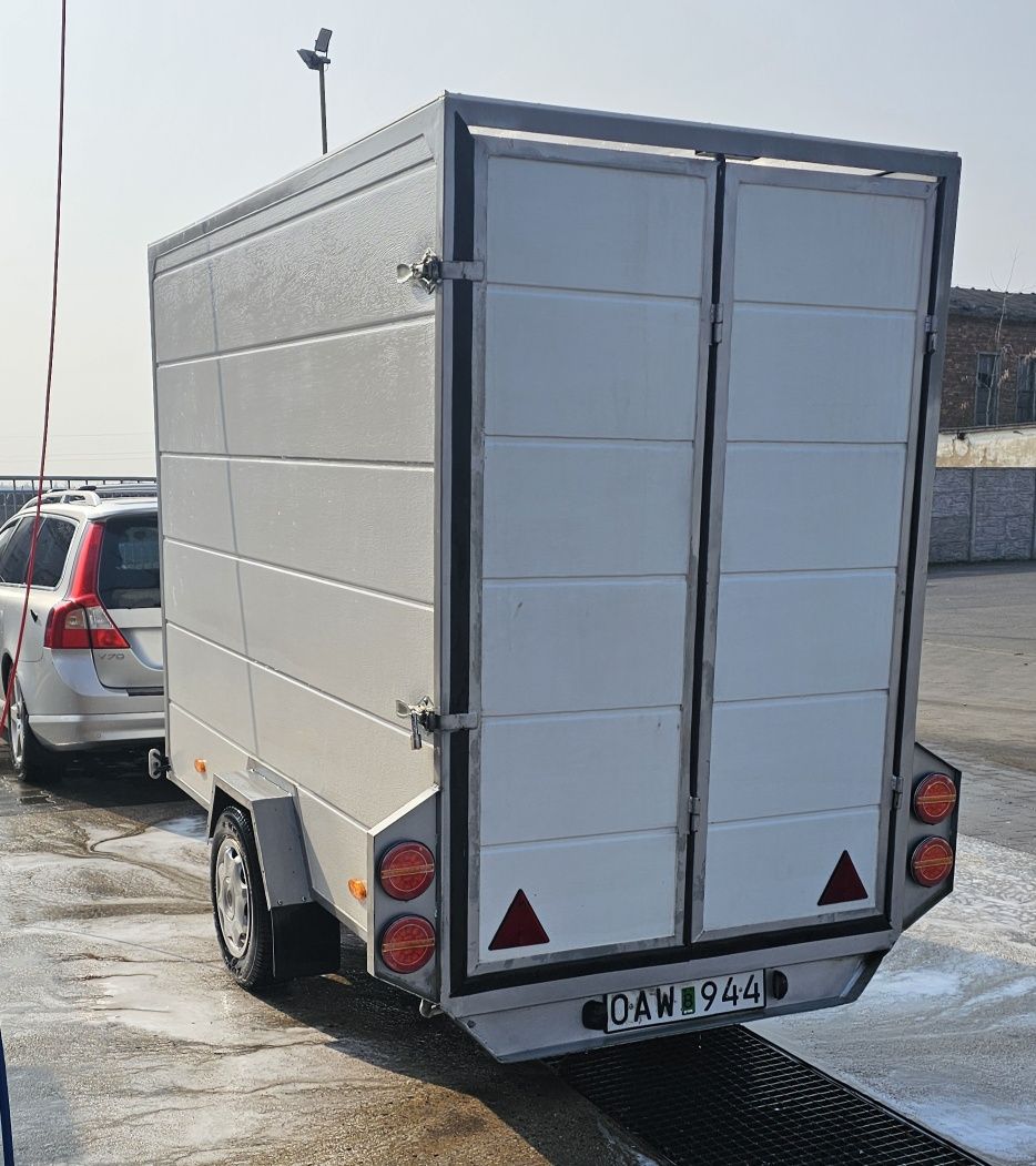 Przyczepa zabudowana DMC 900kg