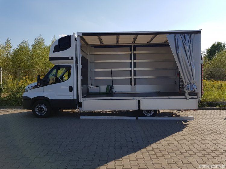 Transport Usługi Transportowe Samochód Dostawczy z Windą Piaseczno