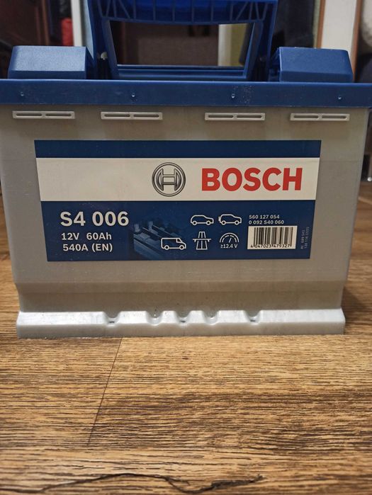 Bosch S4 006 12V 60Ah 540A