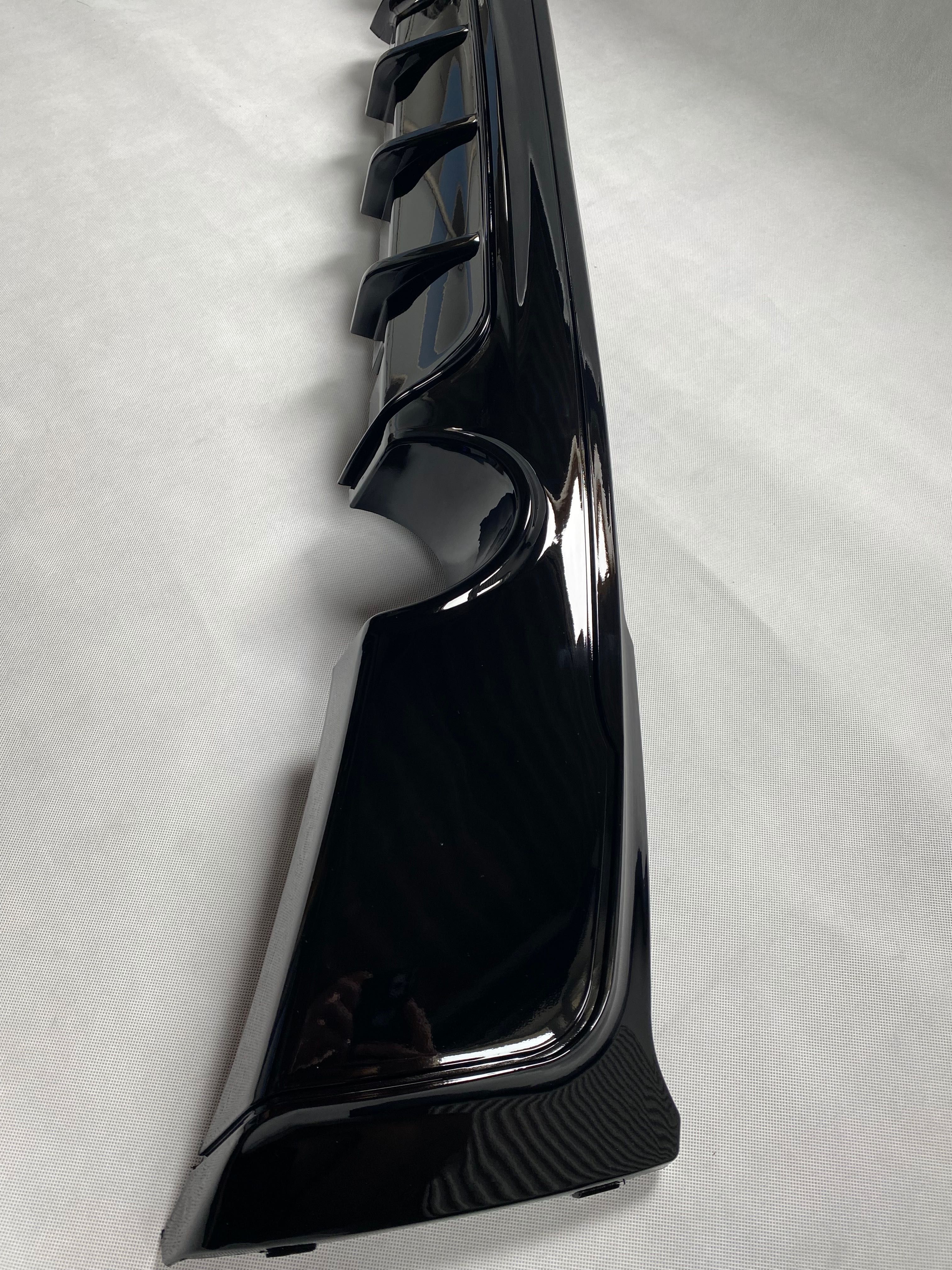 Dyfuzor Dokładka Spoiler BMW F22 F23 CZARNY POŁYSK / CARBON