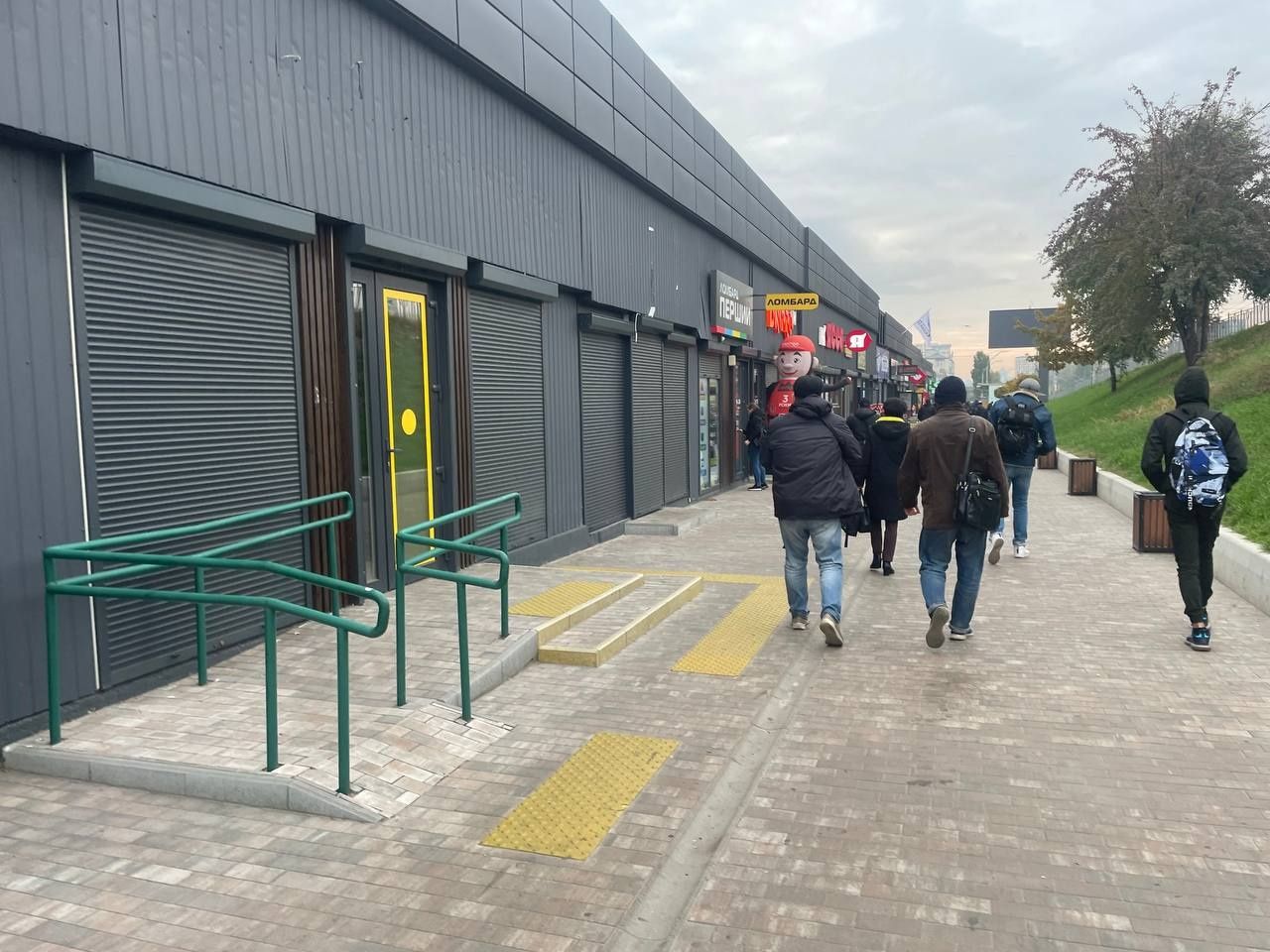 М.Святошино. Довгострокова оренда  торгового приміщення 95 м кв.