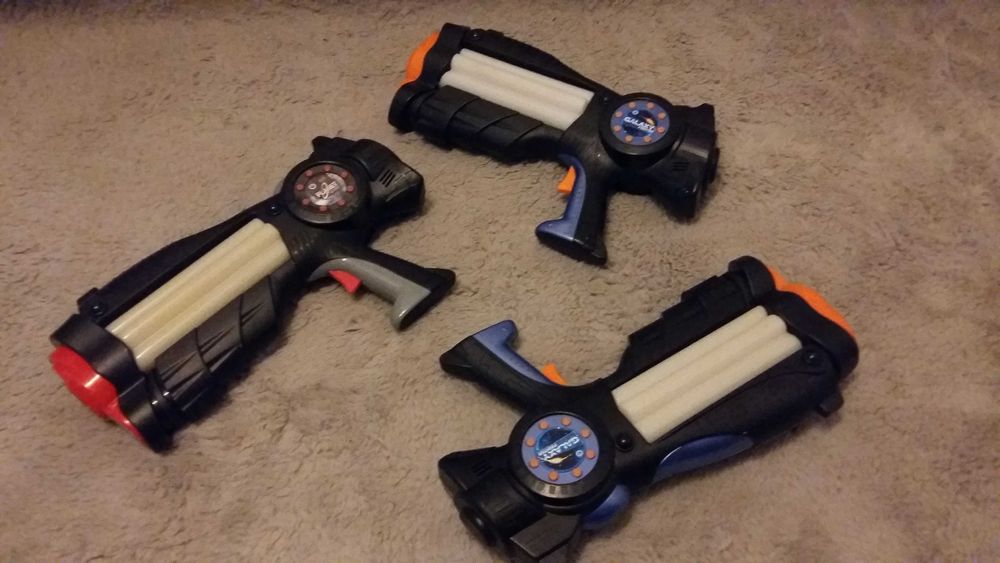 Pistolety Laserowe Planet  i Galaxy Fighter   #