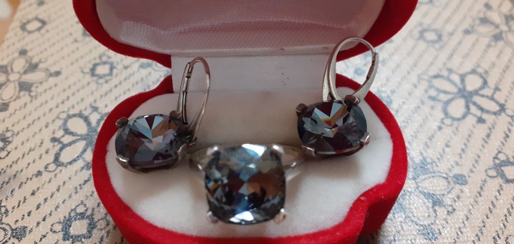 Заколки для волос серьги комплект серьги и кольцо