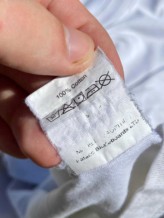 T-Shirt Palace Skateboards Branca Logo Verde e Amarelo