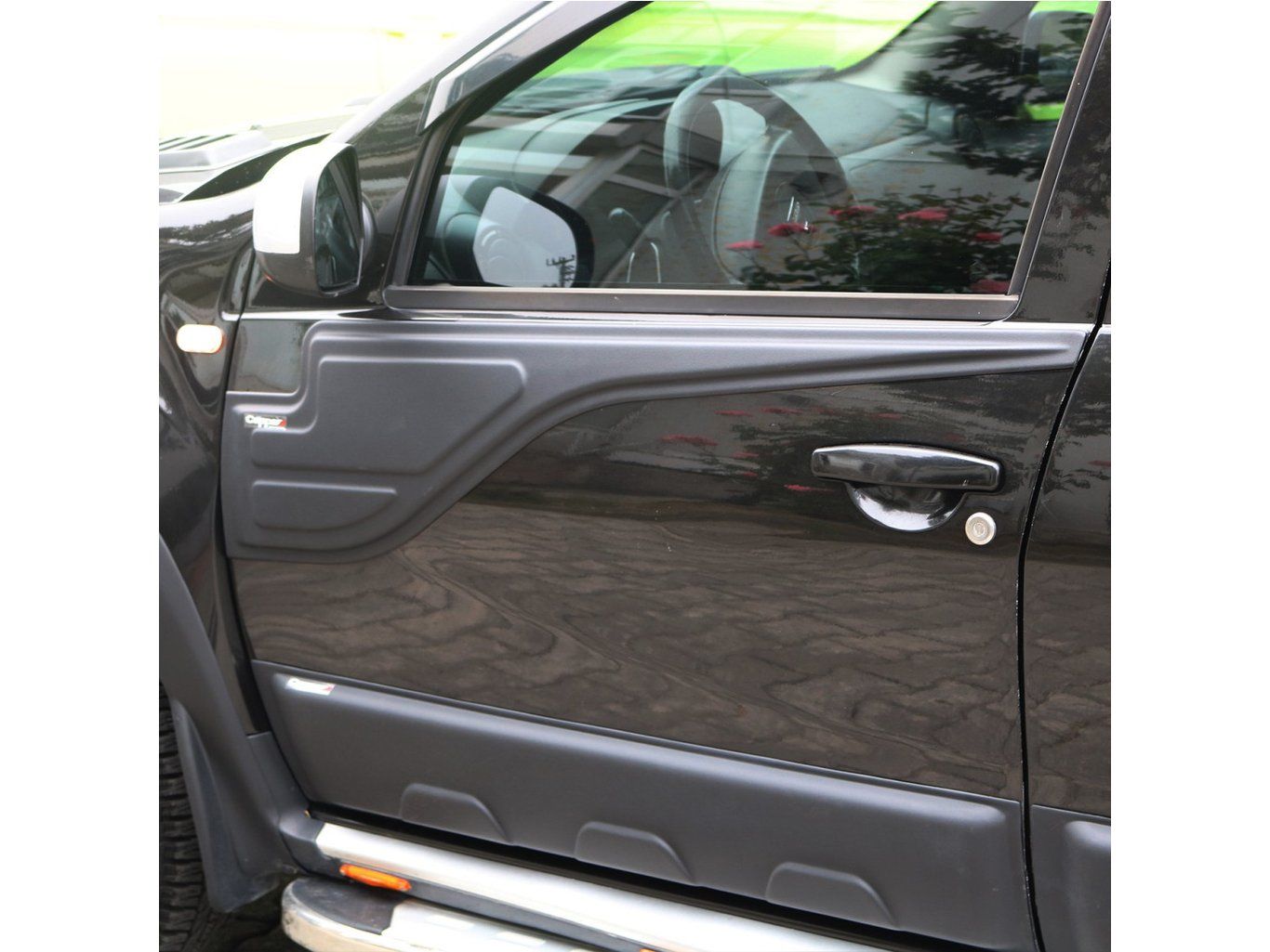 Renault Duster 2008-2018 Верхні накладки молдинги на двері (2 шт)