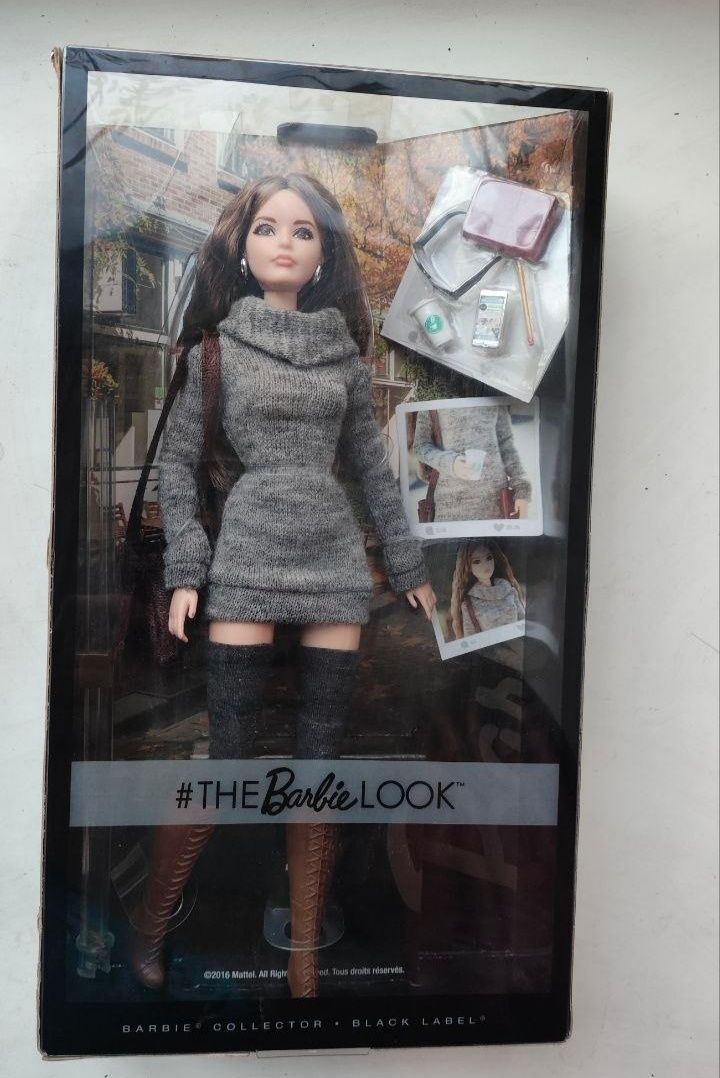 Коллекционная Barbie look sweater dress