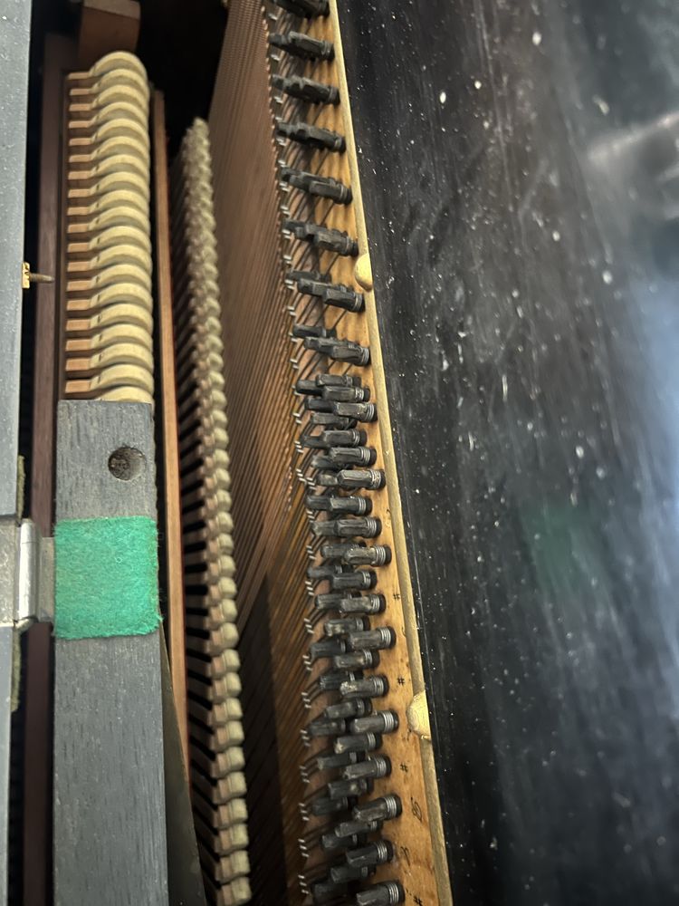 Piano parisiense Preto 1867