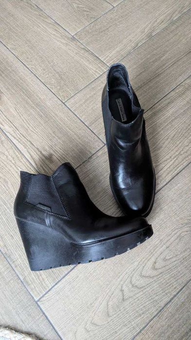 Ботильйони, чобітки Calvin Klein