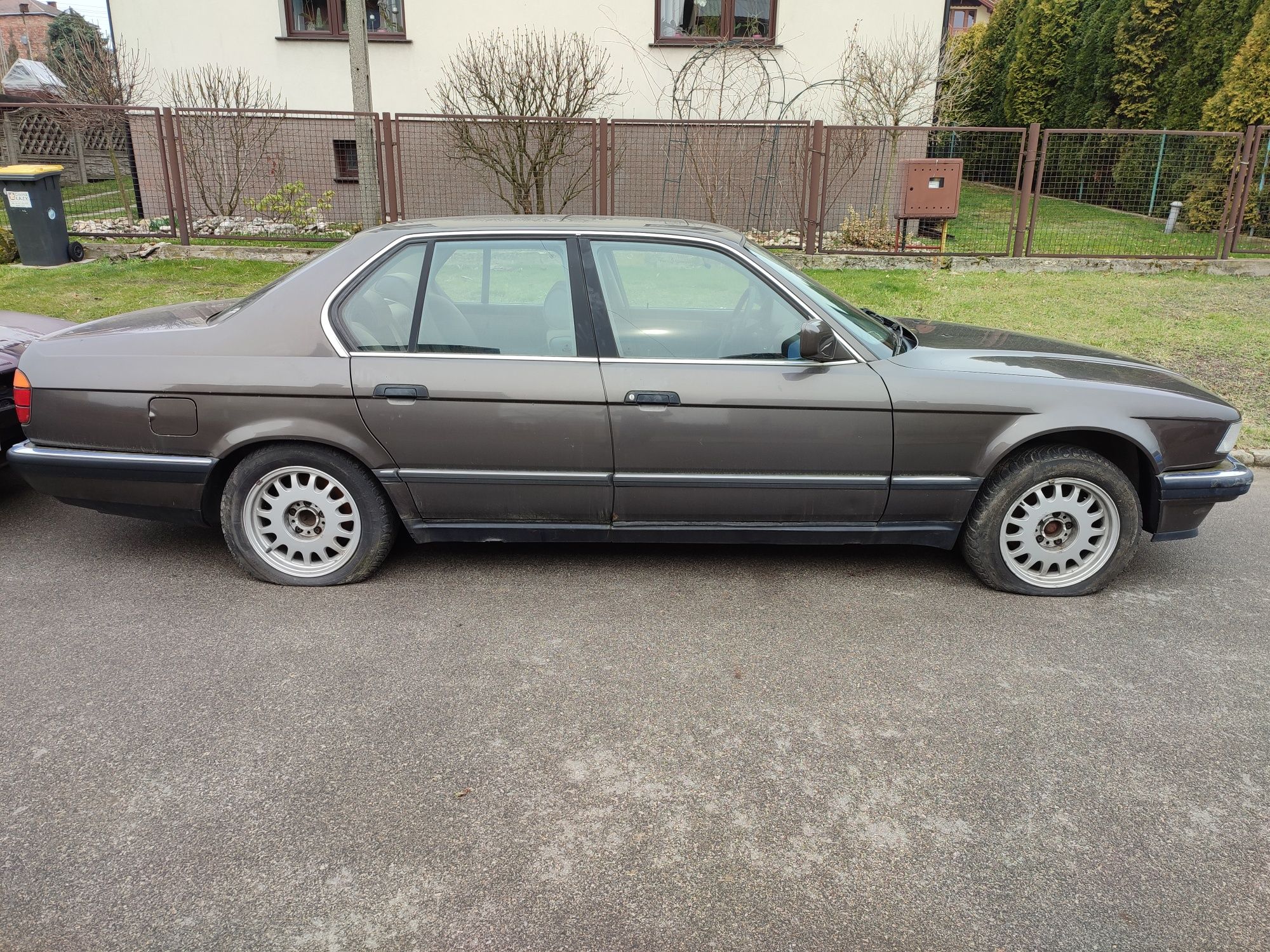 BMW e32 730i 735i na części.