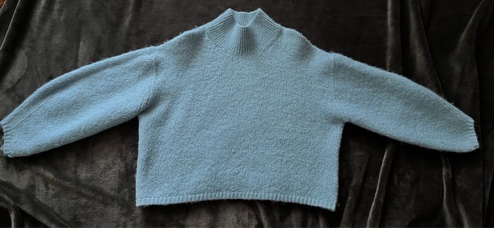 Вовняний oversize светр блакитного кольору