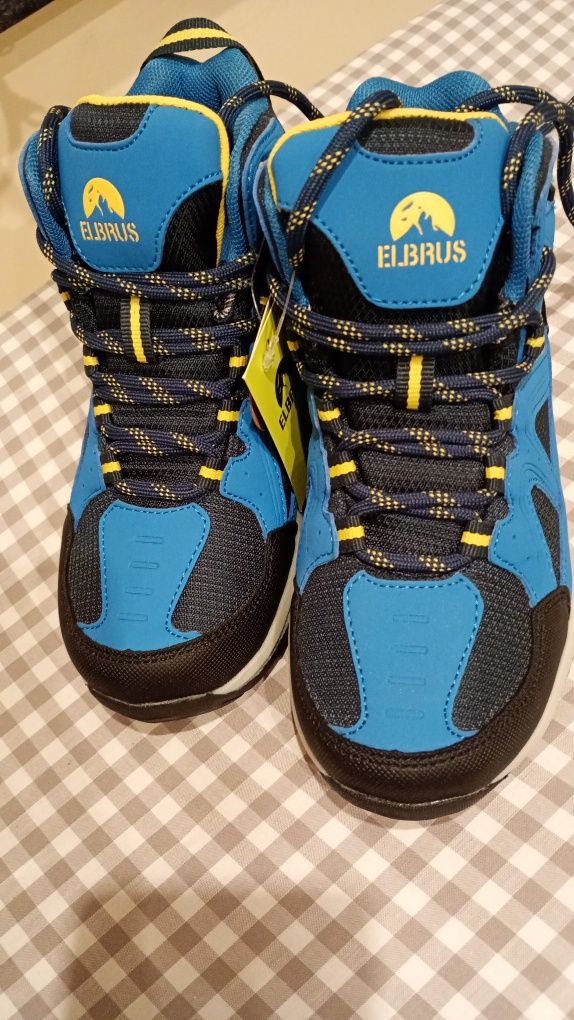 Buty Elbrus nowe 32