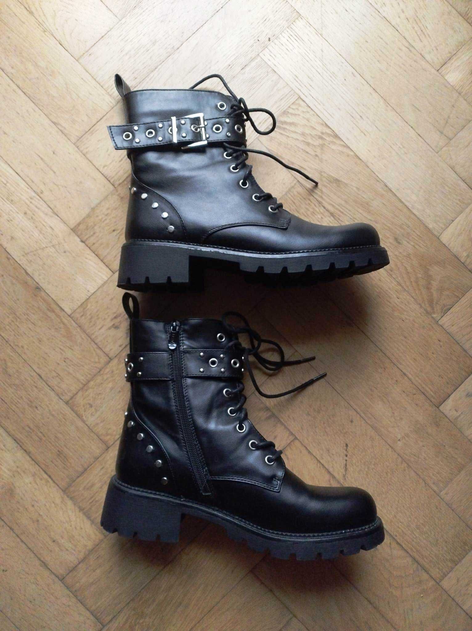 Czarne botki trapery DeeZee r. 40