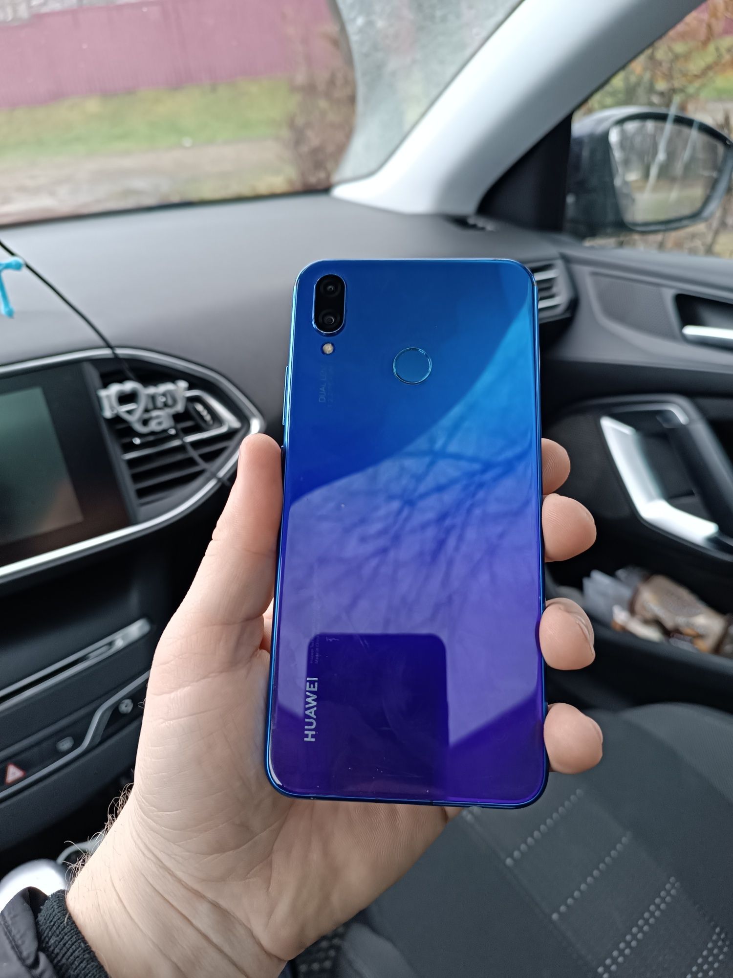 Huawei P Smart+ 4/64Gb