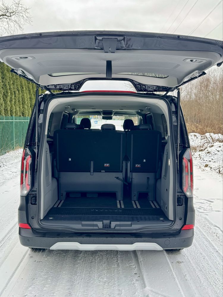 Wolne terminy - 8 osobowy bus Ford Tourneo automat PL / UE