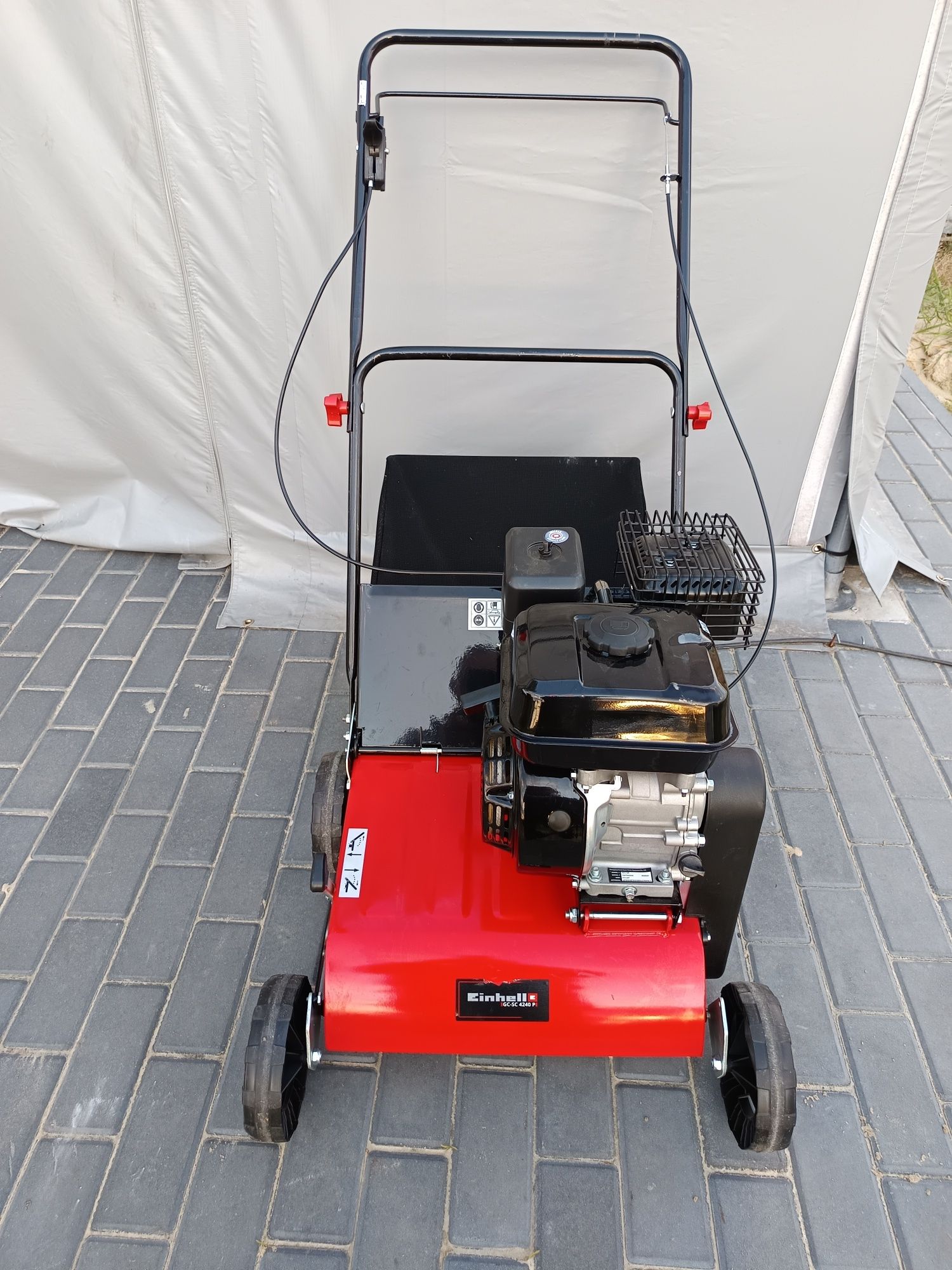 Wertykulator spalinowy Einhell GC-SC 4240P
