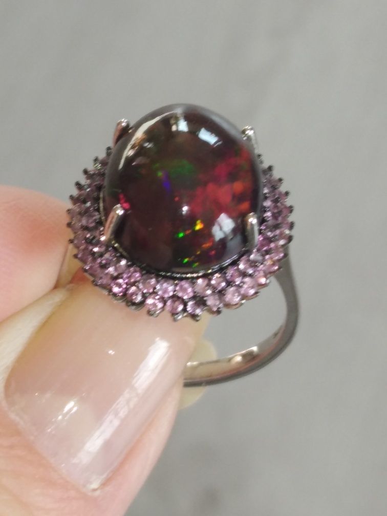 Opal czarny naturalny