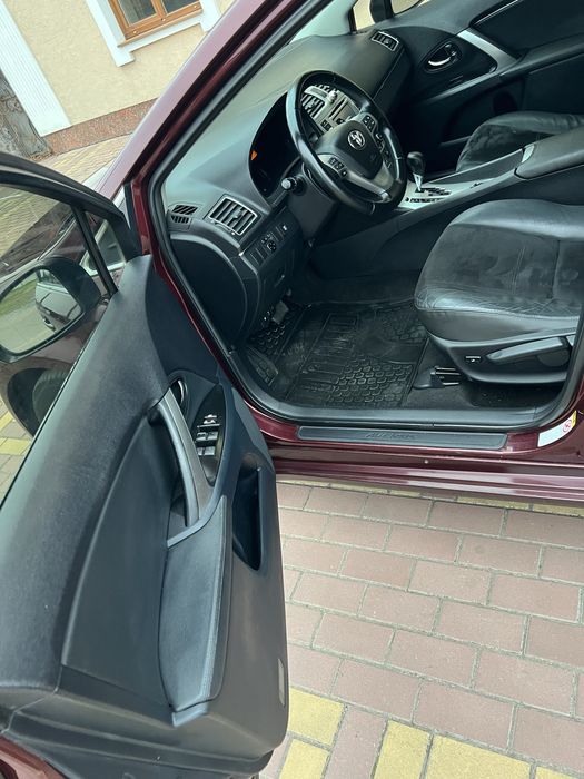 2013 Toyota Avensis 2.0 Гбо4 акпп НЕФАРБОВАН