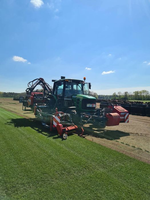 Kombajn do trawy w rolkach Brouwer Robomax JD