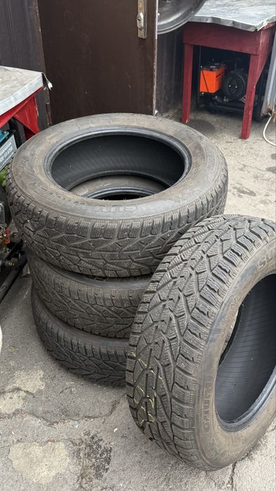 Майже нова зимня гума Orium SUV 225/65 R17, без дефектів