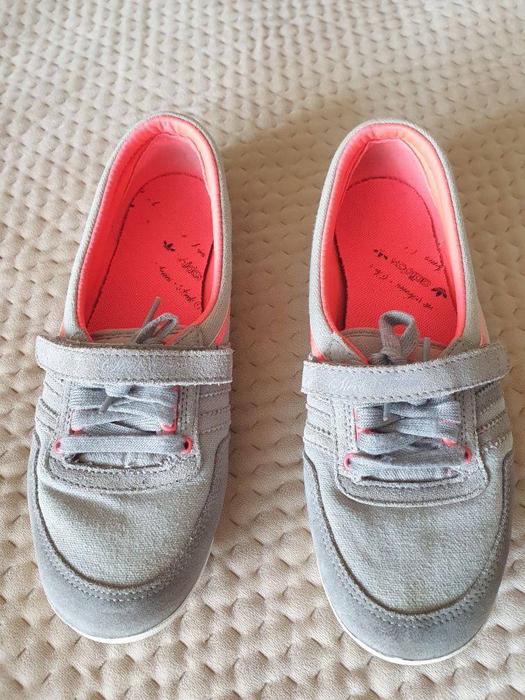 Adidas sleek series взуття жіноче босоніжки кросівки адідас