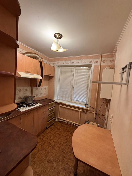 Продам 2-х кімнатну квартиру в м. Нікополь