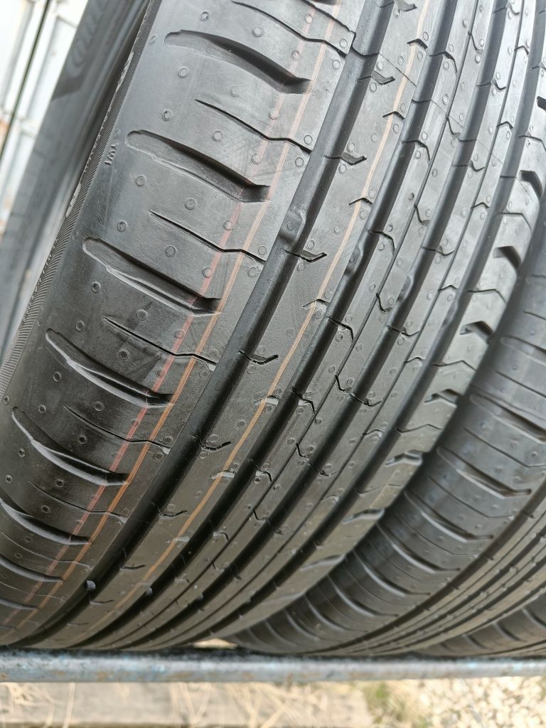 Нові шини 215/65R17  99V Continental 4шт