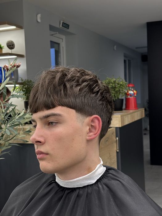 безкоштовна стрижка любої довжини волосся соломʼянка