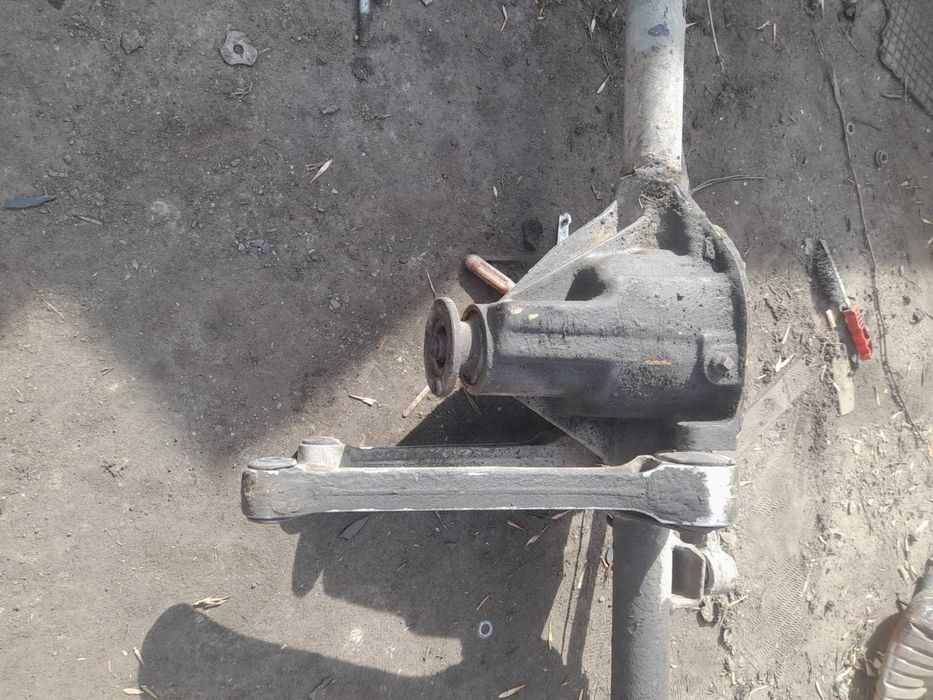 Продам задній мост Volvo 740 2.3 бензин