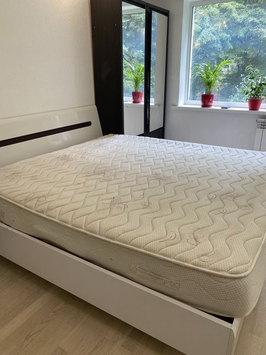 Хімчистка мʼяких меблів