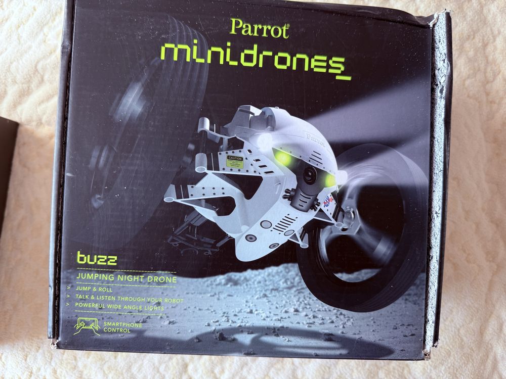 Робот Parrot Mini Drone Jumping Night Buzz