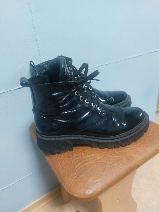 Ботинки лакові натуральні