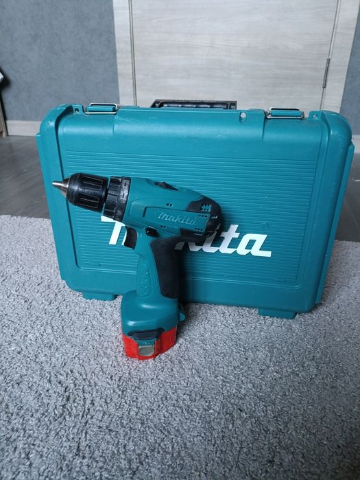 Шуруповерт аккумуляторный макита 6271D 12в