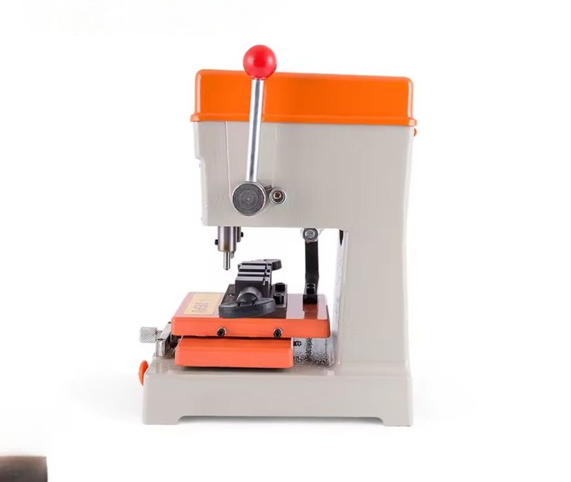 Maszyna do dorabiania kluczy DEFU 368A