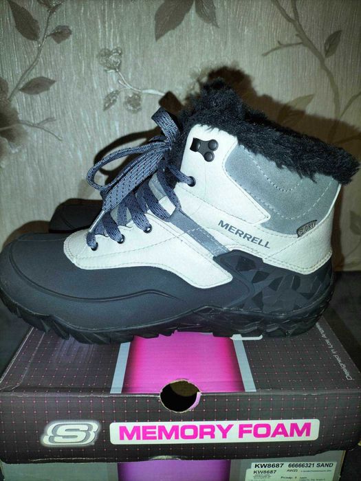 Жіночі черевики утеплені Merrell Aurora