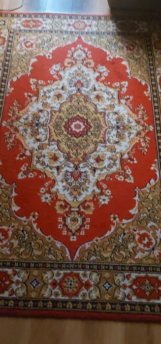 Шерстяной ковер (шерстяний килим)