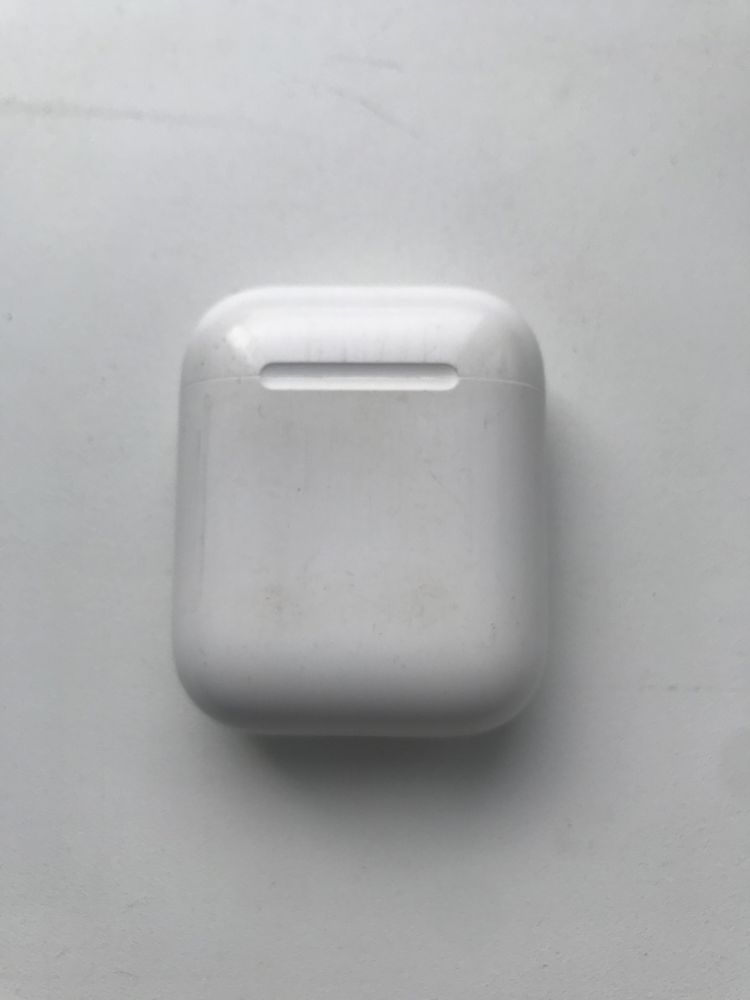 Оригінальні Apple AirPods не підключаються до айфона