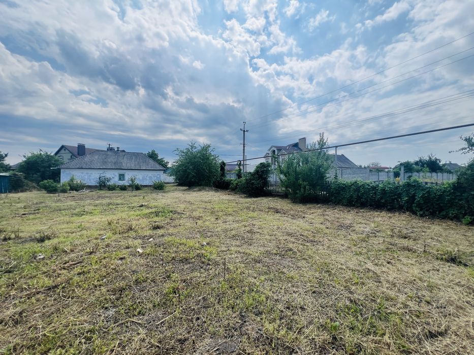 Продам участок в начале Обуховки