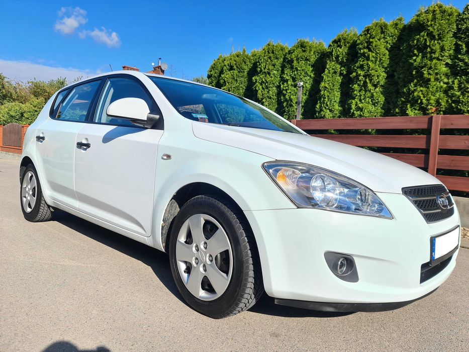 KIA CEED 1.6 Benzyna 2008 R Grzana przednia szyba/Grzane Fotele Przód