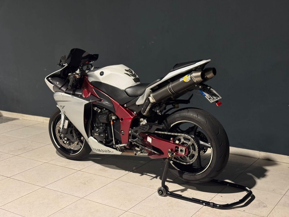 Yamaha R1 Crossplane  2012