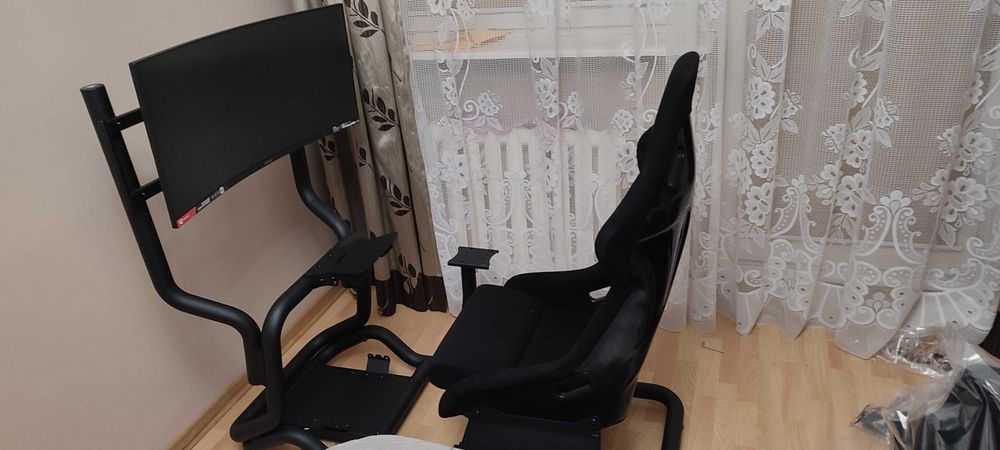 Stanowisko gamingowe, zestaw, komputer, monitor, fotel, kierownica