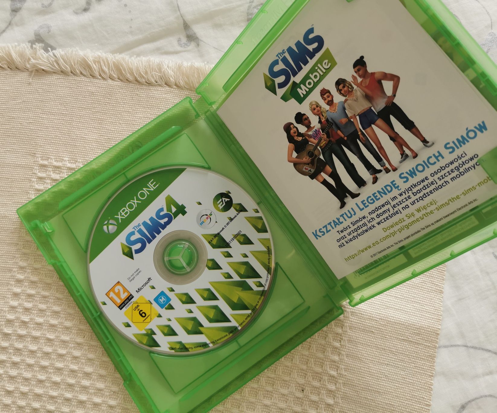 The Sims 4 X box one