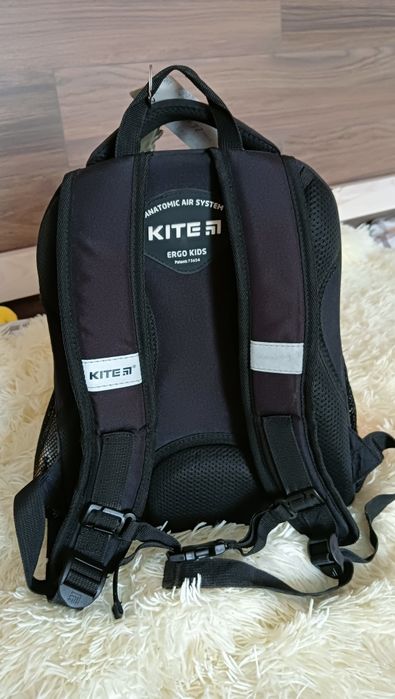 Шкільний рюкзак ортопедичний ,каркасний.