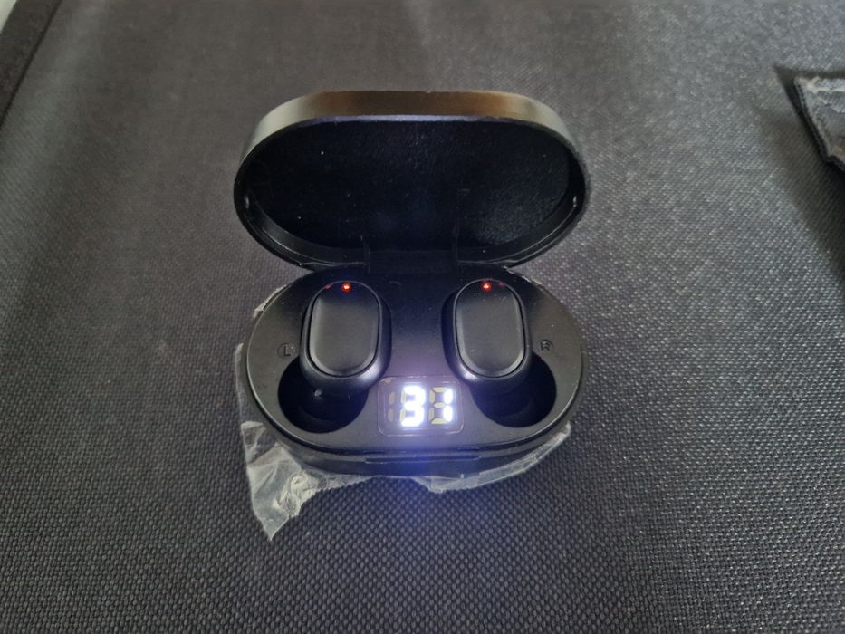 Earbuds Marca Branca