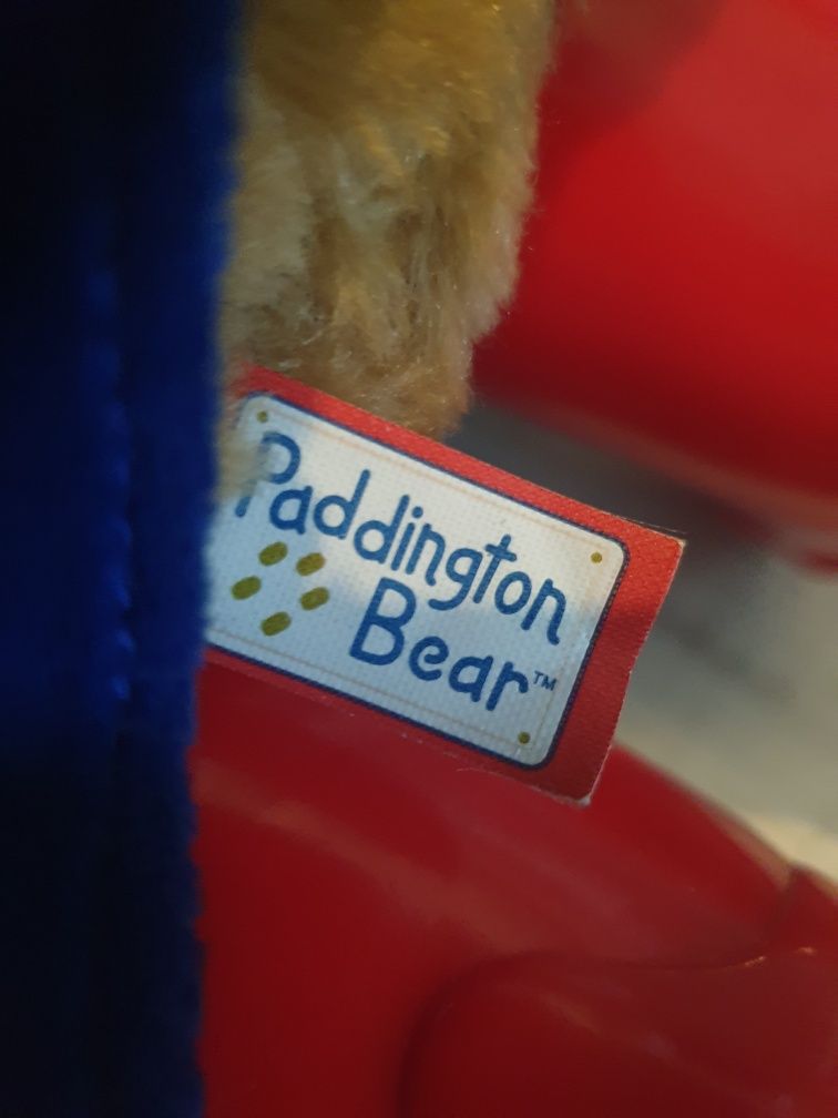 MIŚ Paddington z butami i walizką 34cm