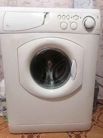 Продам стиральную машинку б/у 4000