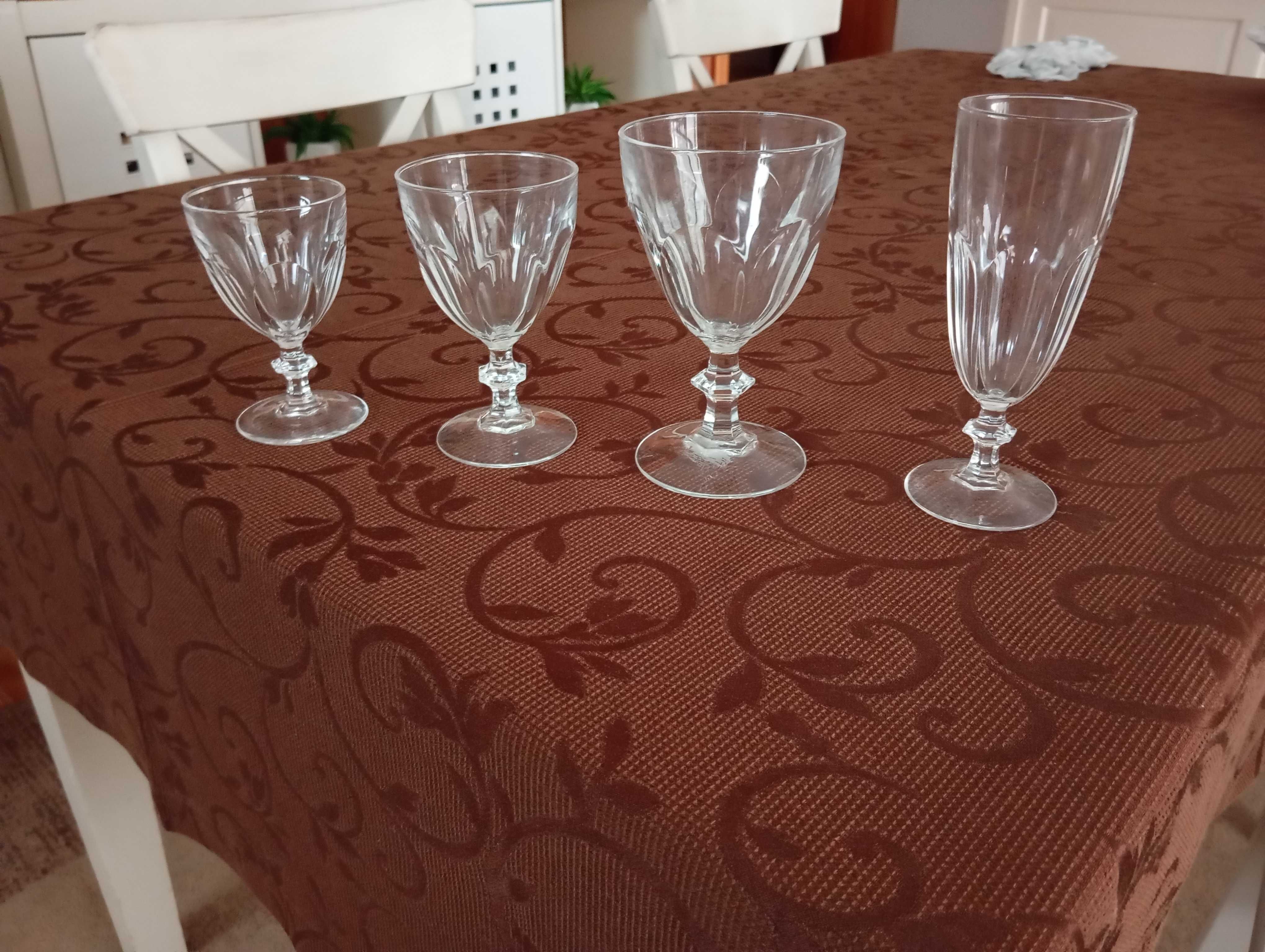 Serviço de copos