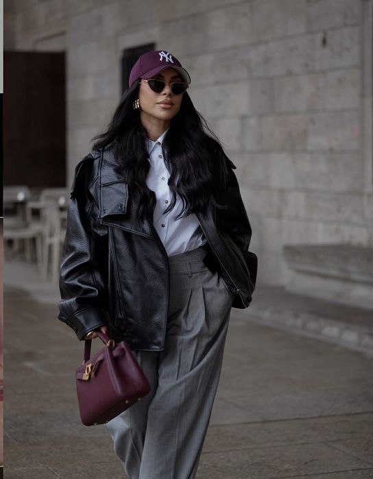 Zara невловима трендова куртка-бомбер розмір С та М